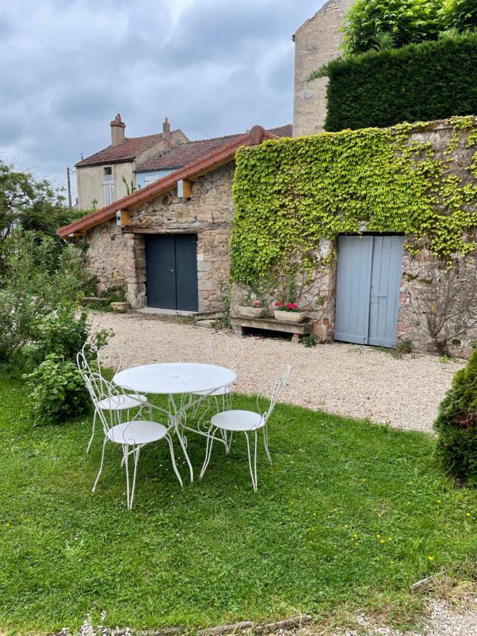 Gite Les Minimes Avallon Exterior photo